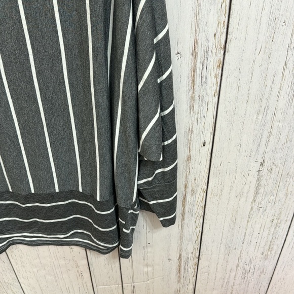 White Birch Striped Blouse - Picture 9 of 10